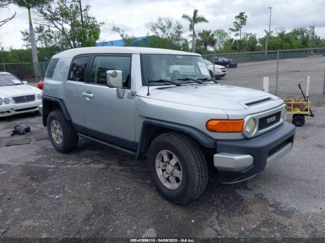  Salvage Toyota FJ Cruiser