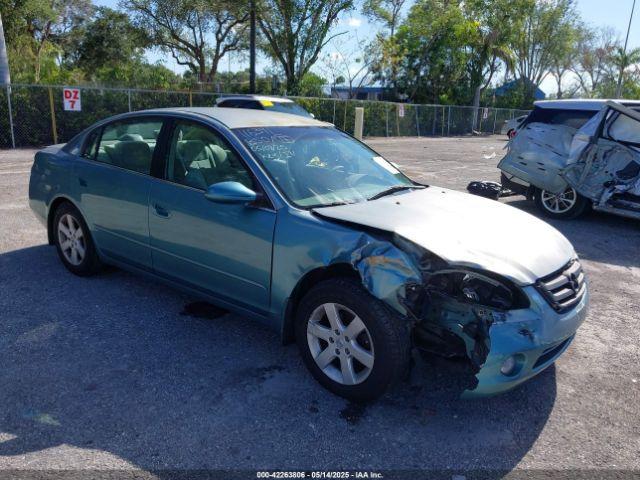  Salvage Nissan Altima