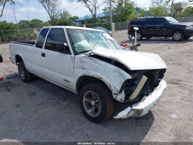  Salvage Chevrolet S-10