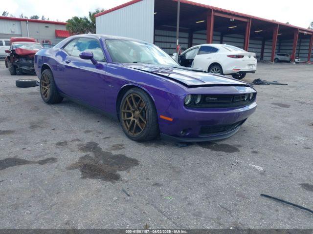  Salvage Dodge Challenger