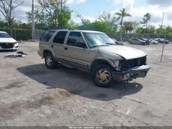  Salvage Chevrolet Blazer
