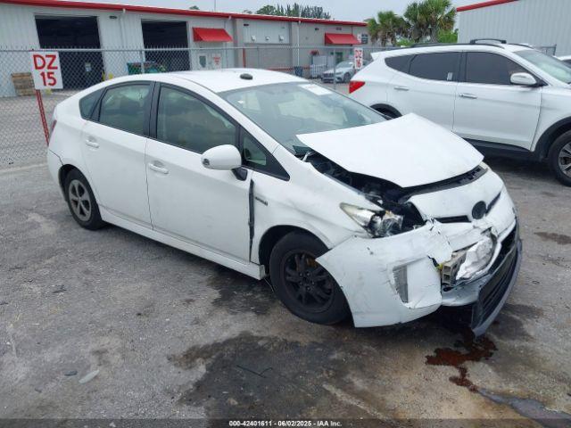  Salvage Toyota Prius