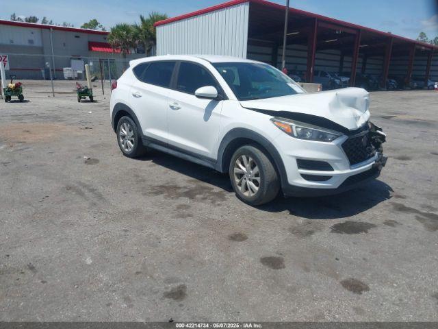  Salvage Hyundai TUCSON