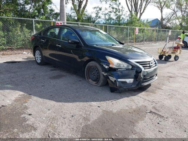  Salvage Nissan Altima