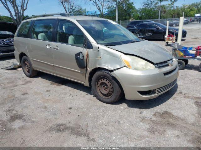  Salvage Toyota Sienna