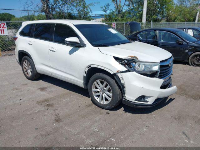  Salvage Toyota Highlander