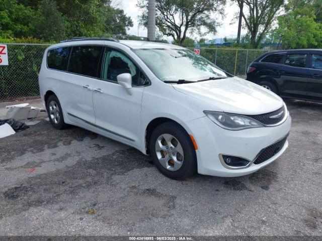  Salvage Chrysler Pacifica