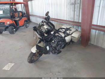  Salvage Harley-Davidson Fltrxst