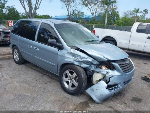  Salvage Chrysler Town & Country