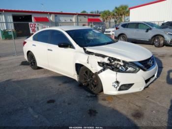  Salvage Nissan Altima