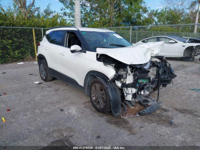  Salvage Kia Seltos