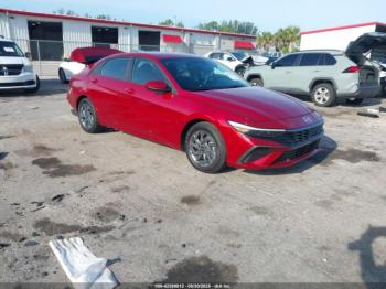  Salvage Hyundai ELANTRA
