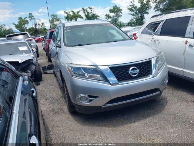  Salvage Nissan Pathfinder