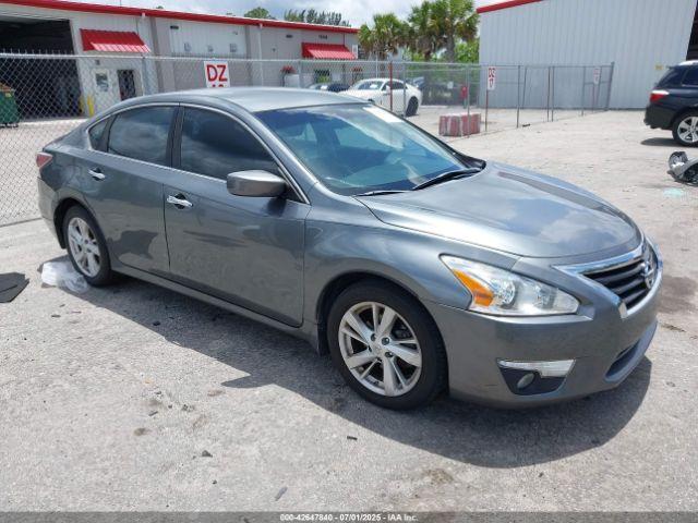  Salvage Nissan Altima