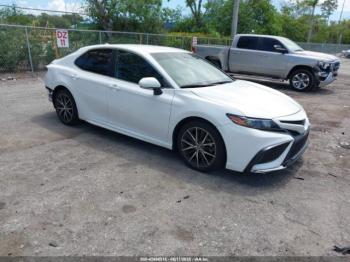  Salvage Toyota Camry