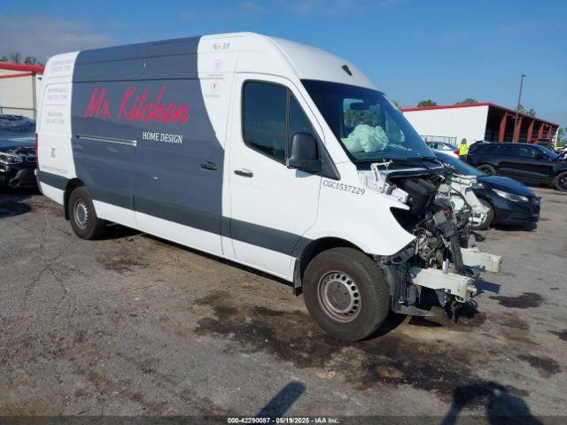  Salvage Mercedes-Benz Sprinter 2500
