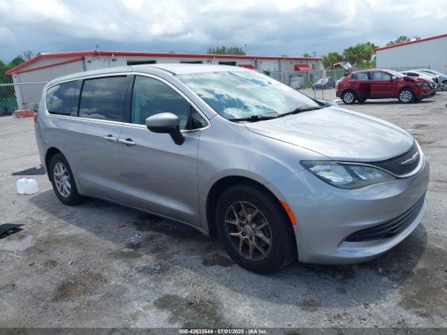  Salvage Chrysler Pacifica