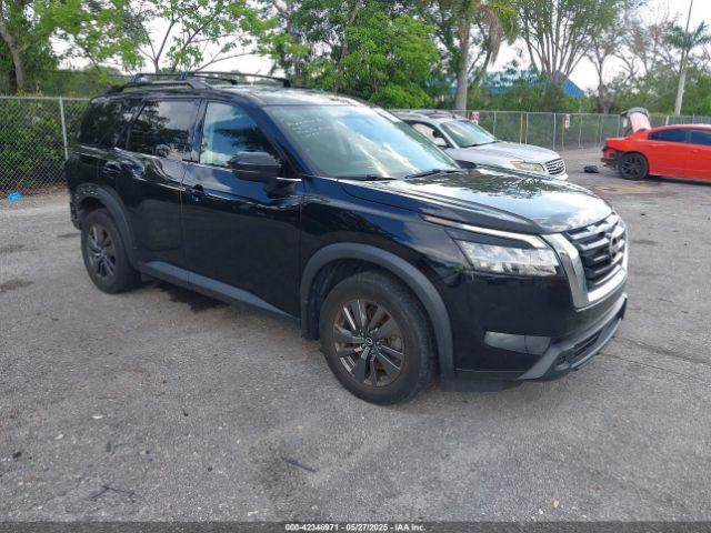  Salvage Nissan Pathfinder
