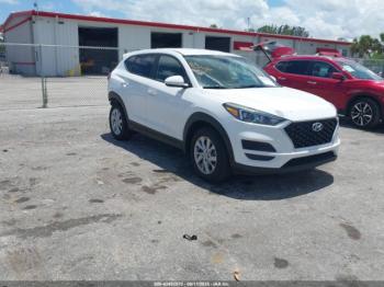  Salvage Hyundai TUCSON