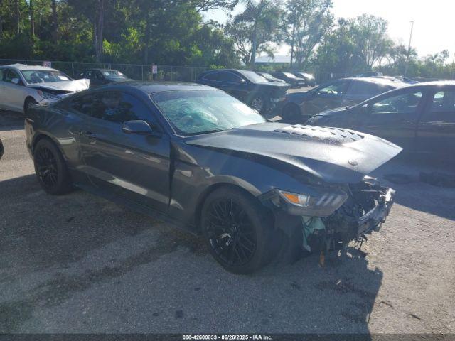  Salvage Ford Mustang