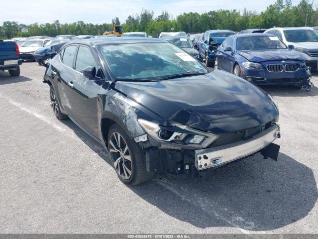  Salvage Nissan Maxima