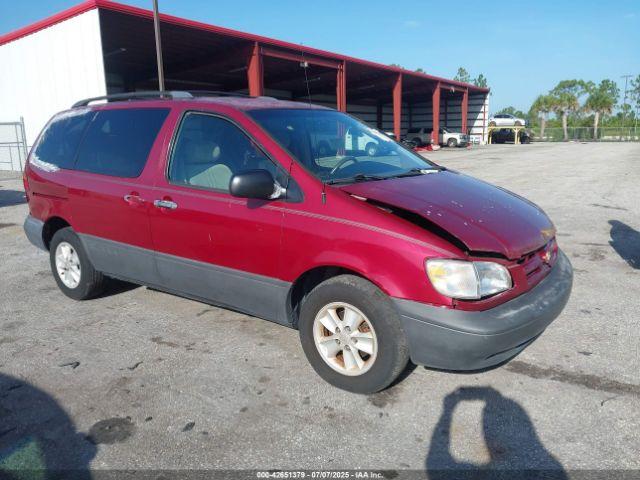  Salvage Toyota Sienna