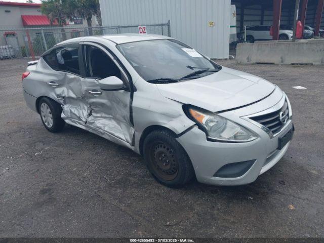  Salvage Nissan Versa
