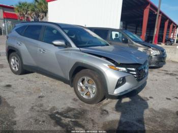  Salvage Hyundai TUCSON
