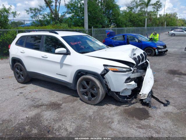  Salvage Jeep Cherokee