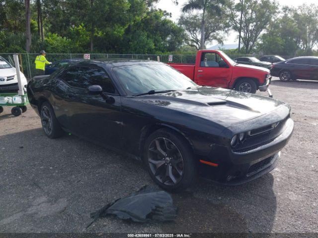  Salvage Dodge Challenger