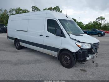  Salvage Mercedes-Benz Sprinter 2500