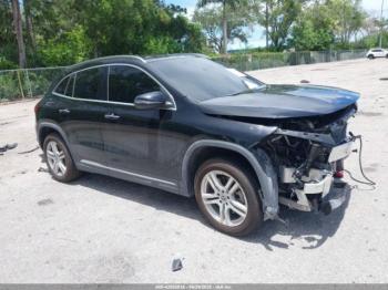  Salvage Mercedes-Benz GLA