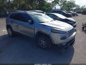  Salvage Jeep Cherokee