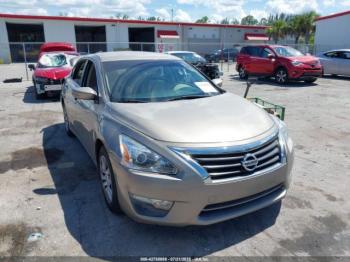  Salvage Nissan Altima