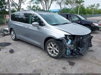  Salvage Chrysler Pacifica