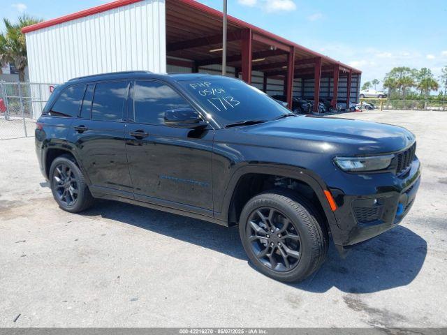  Salvage Jeep Grand Cherokee