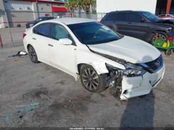  Salvage Nissan Altima