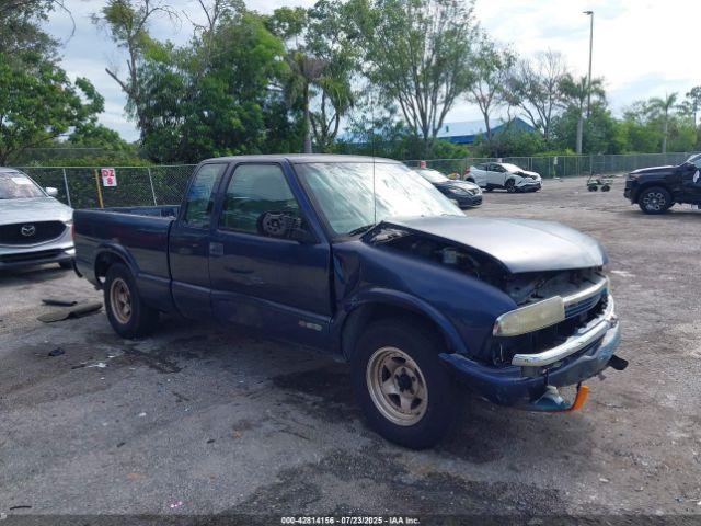  Salvage Chevrolet S-10