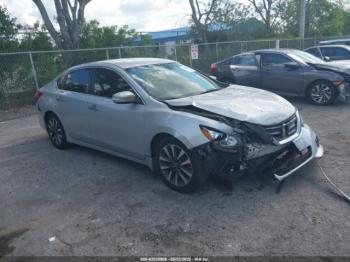  Salvage Nissan Altima