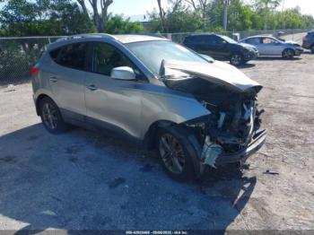  Salvage Hyundai TUCSON