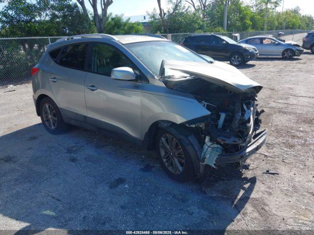  Salvage Hyundai TUCSON