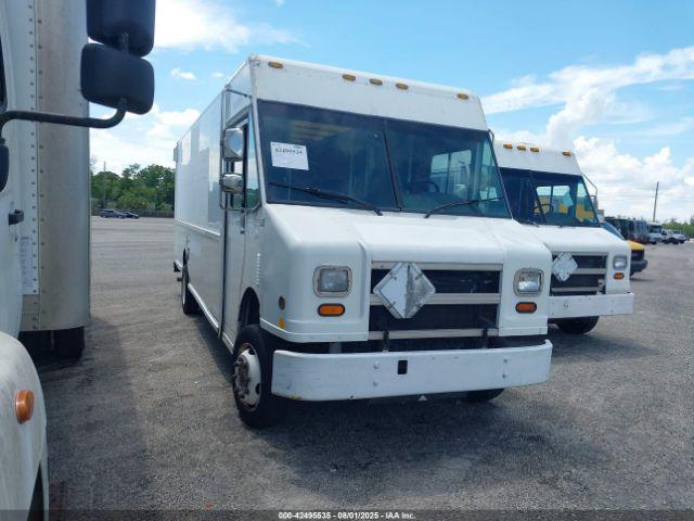  Salvage Freightliner Chassis