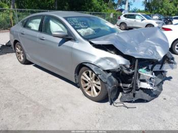  Salvage Chrysler 200