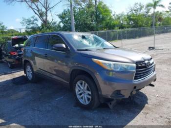  Salvage Toyota Highlander