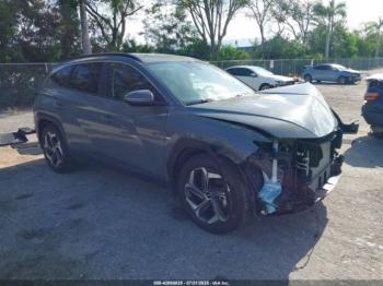  Salvage Hyundai TUCSON