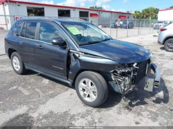  Salvage Jeep Compass