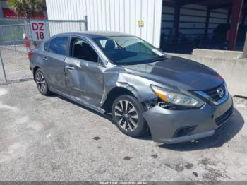  Salvage Nissan Altima