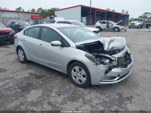  Salvage Kia Forte