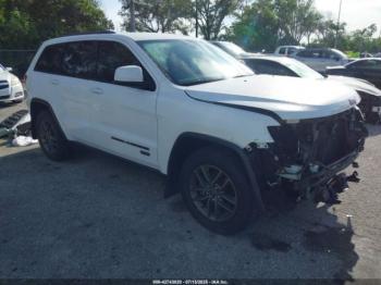  Salvage Jeep Grand Cherokee