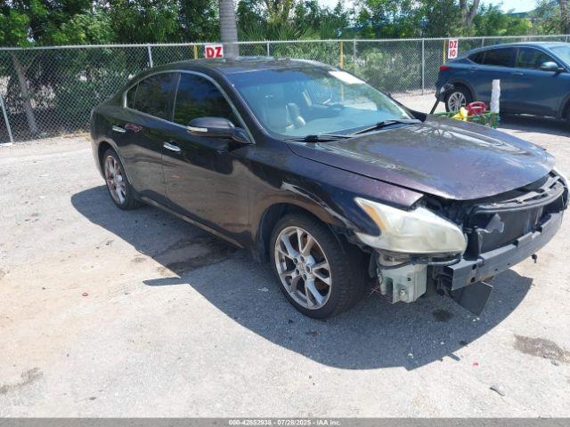  Salvage Nissan Maxima